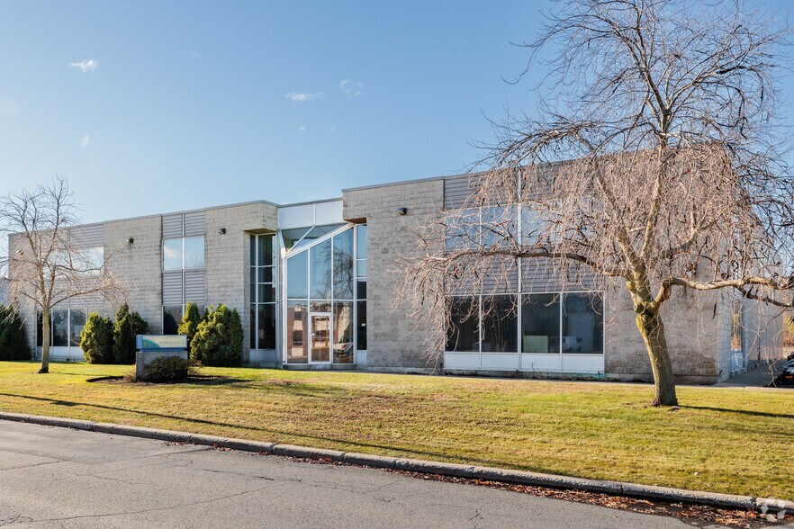 More Photos Of 850 Av Selkirk, Pointe-claire Warehouse For Sale