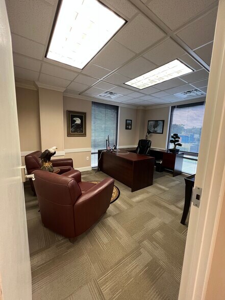 More Photos Of 4190 S Plaza Trl, Virginia Beach Office For Lease