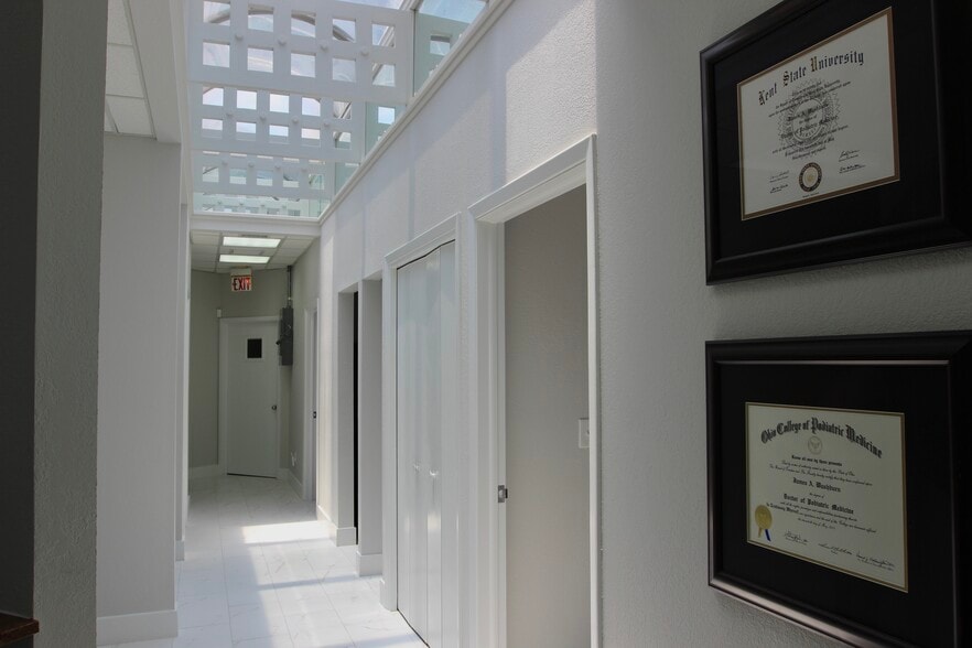 More Photos Of 6711 38th Ave N, Saint Petersburg Medical For Sale