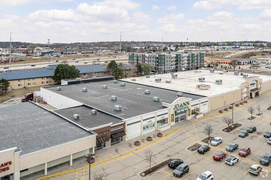 More Photos Of 6741 Odana Rd, Madison Freestanding For Lease