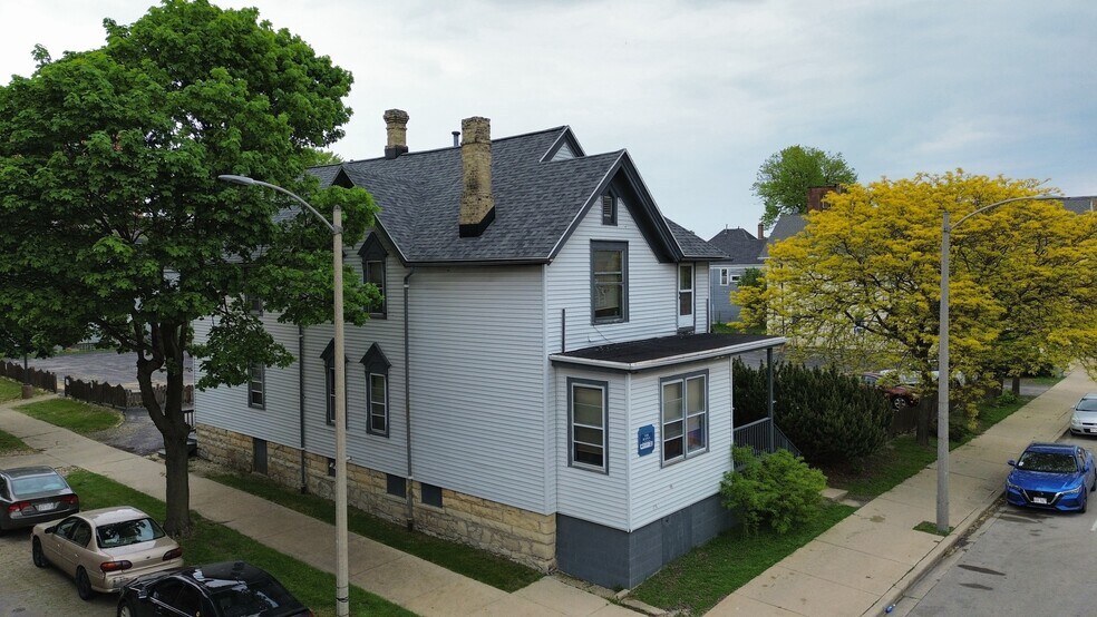 More Photos Of , Milwaukee Multifamily For Sale