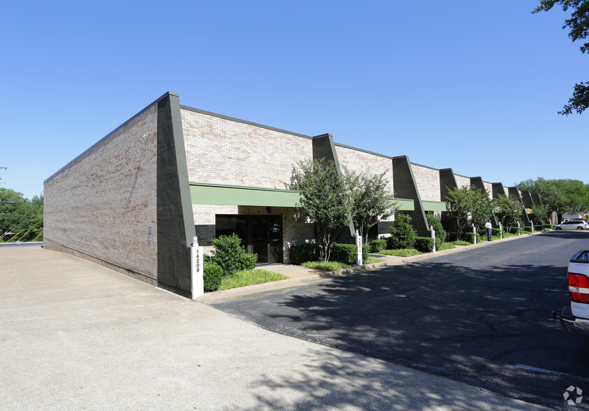 Primary Photo Of 14209-14223 Proton Rd, Farmers Branch Light Manufacturing For Lease