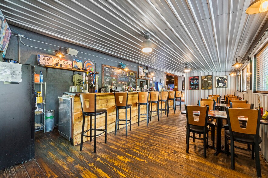 More Photos Of 2134 5th Street Rd, Huntington Restaurant For Sale