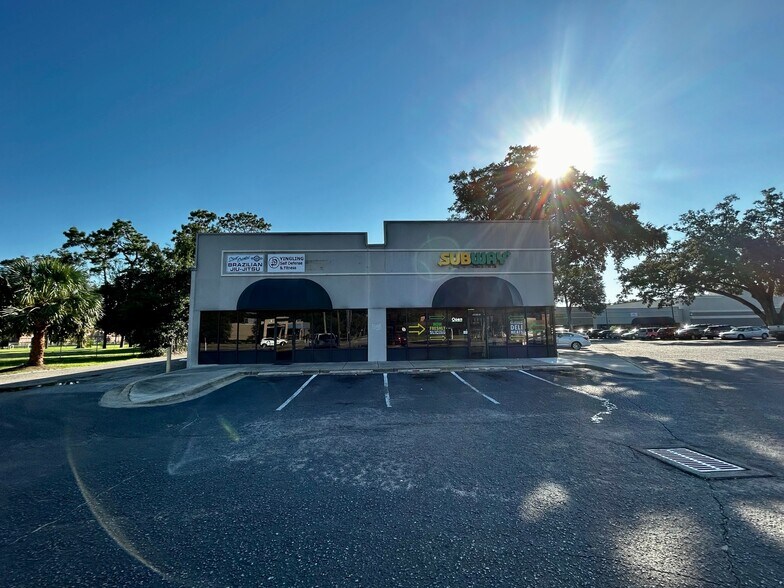 More Photos Of 5007 N Davis Hwy, Pensacola Unknown For Lease