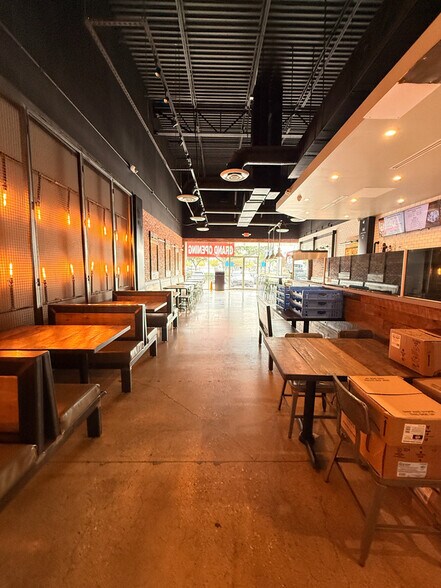 More Photos Of 17505-17571 SH 249, Houston Storefront For Lease