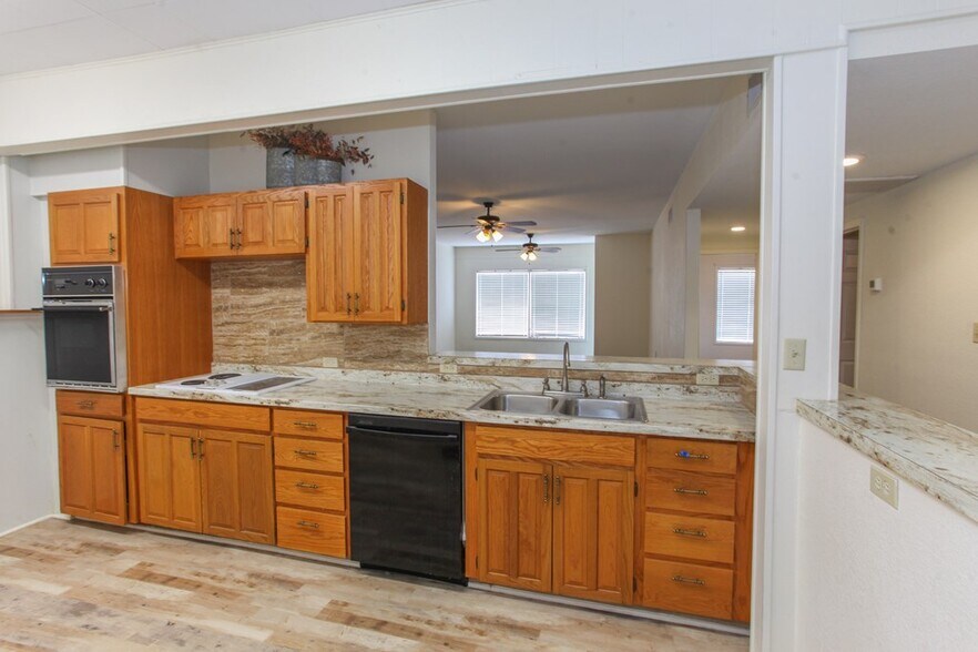 More Photos Of 1201 E 11th Pl, Big Spring Specialty For Sale