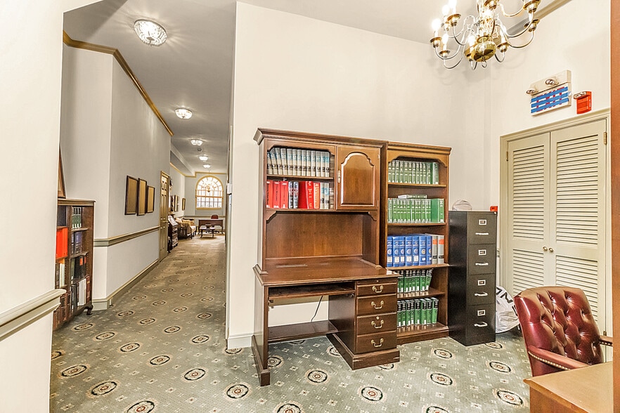 More Photos Of 303 Chestnut St, Philadelphia Office Residential For Sale