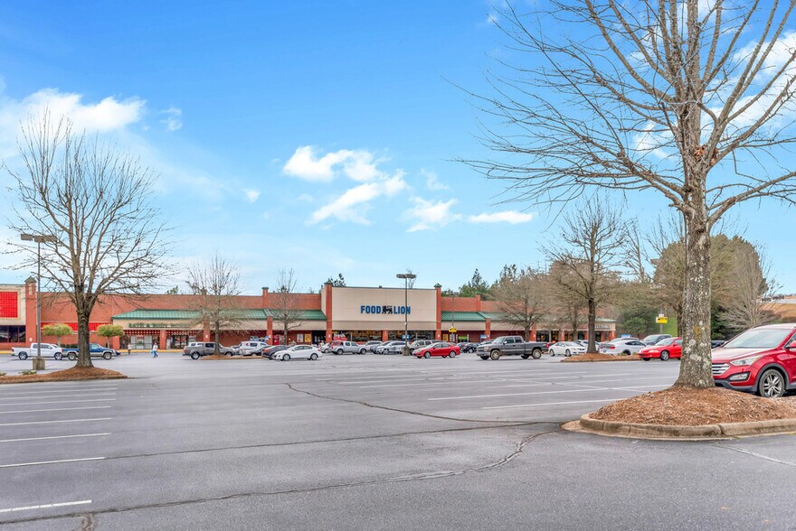 More Photos Of 104-168 Fiddlers Run Blvd, Morganton Unknown For Lease