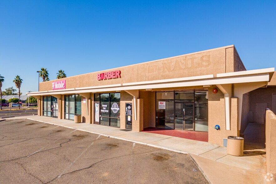 More Photos Of 10215 N 28th Dr, Phoenix General Retail For Lease