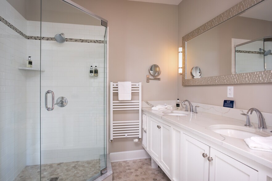 More Photos Of 615 Laurel St, Lee Hospitality For Sale