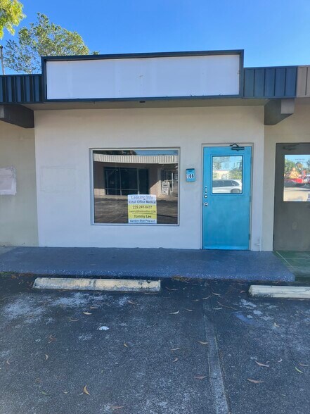 More Photos Of 12691-12695 Mcgregor Blvd, Fort Myers Unknown For Lease