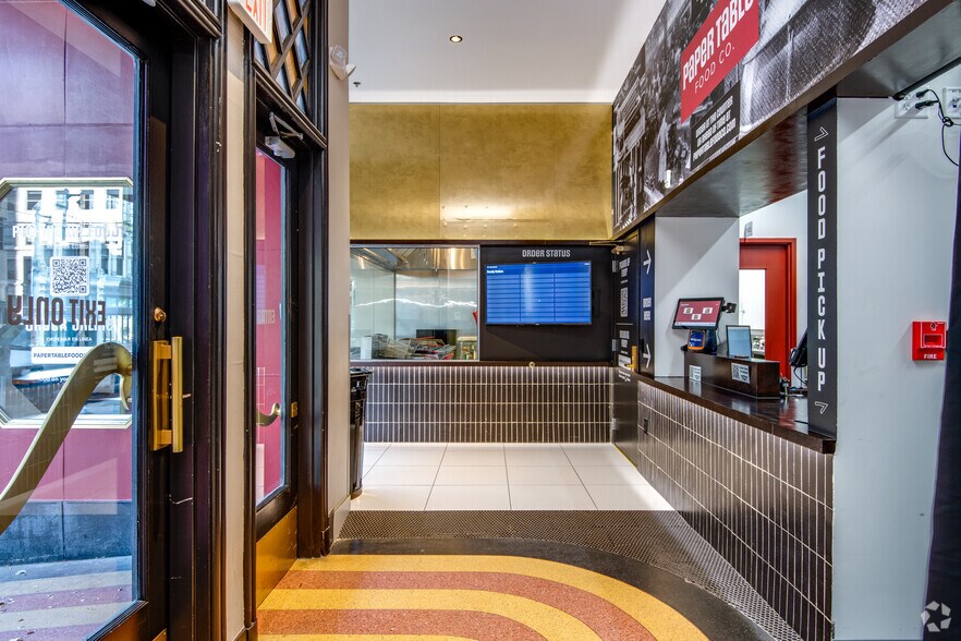 More Photos Of 733-737 N Milwaukee St, Milwaukee Restaurant For Lease