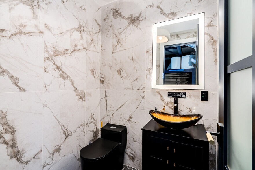 More Photos Of 1140 N Rosemont Blvd, Tucson Research And Development For Sale