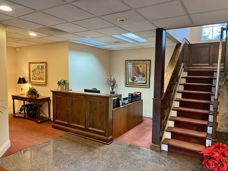 More Photos Of 1273 Lancaster Ave, Berwyn Office For Sale