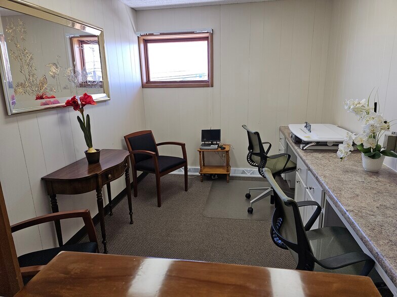 More Photos Of 350 Alberta Dr, Amherst Medical For Lease