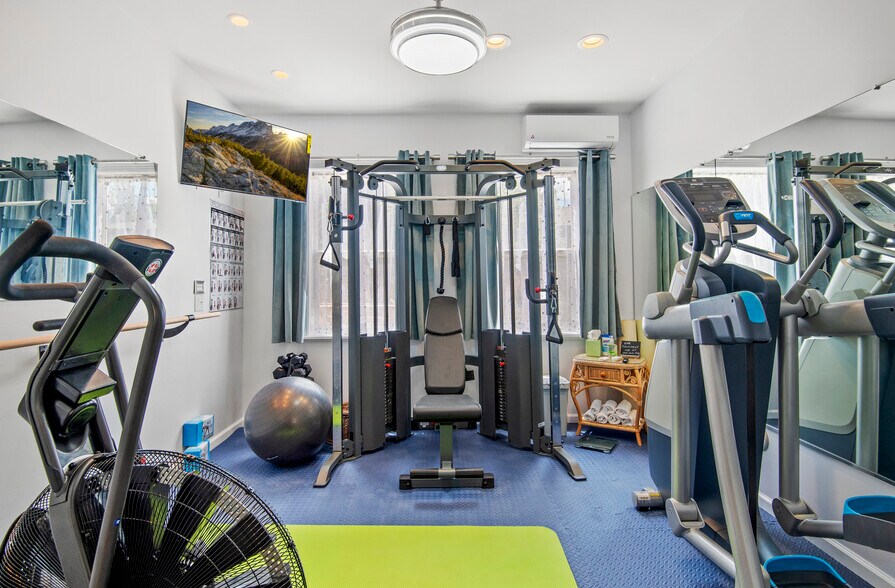 More Photos Of 303 W Juniper Ave, Flagstaff Hospitality For Sale