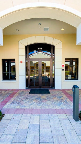 More Photos Of 8946 77th Ter E, Lakewood Ranch Medical For Sale