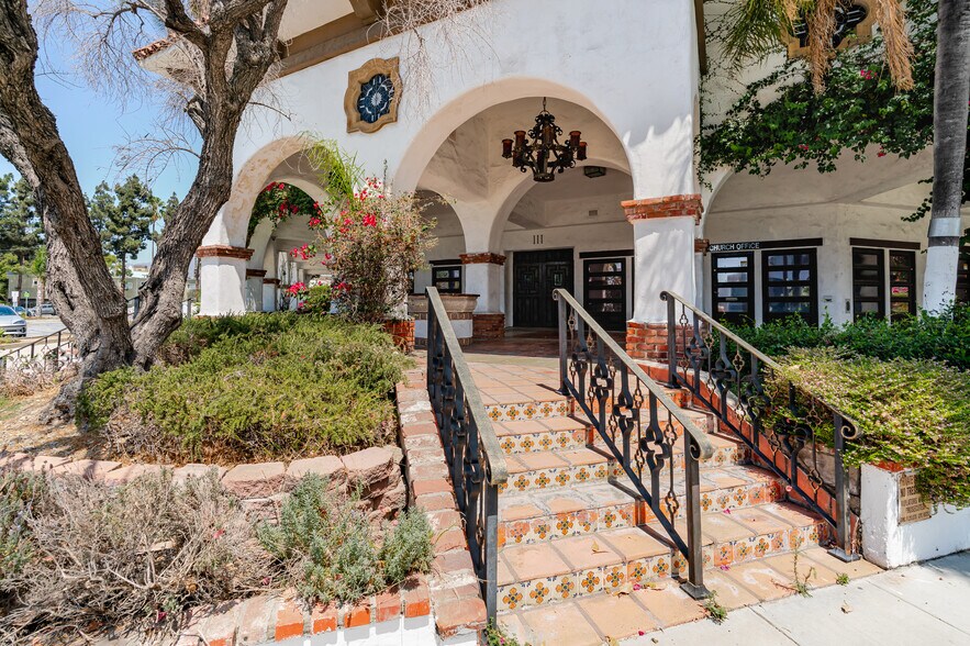 More Photos Of 333 E Colorado St, Glendale Unknown For Lease