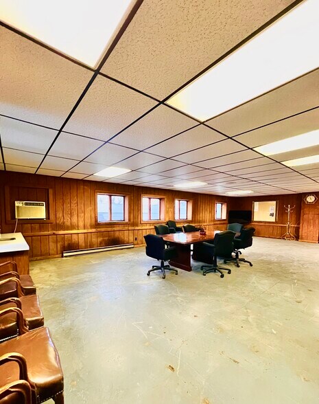 More Photos Of 10 Kelly Ave, Middleport Manufacturing For Lease