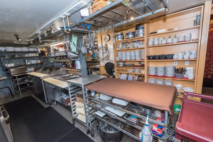 More Photos Of 35 Main St, Bisbee Restaurant For Sale