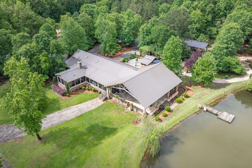 More Photos Of 1530 Buck Hill Rd, Ridgeway Industrial For Sale