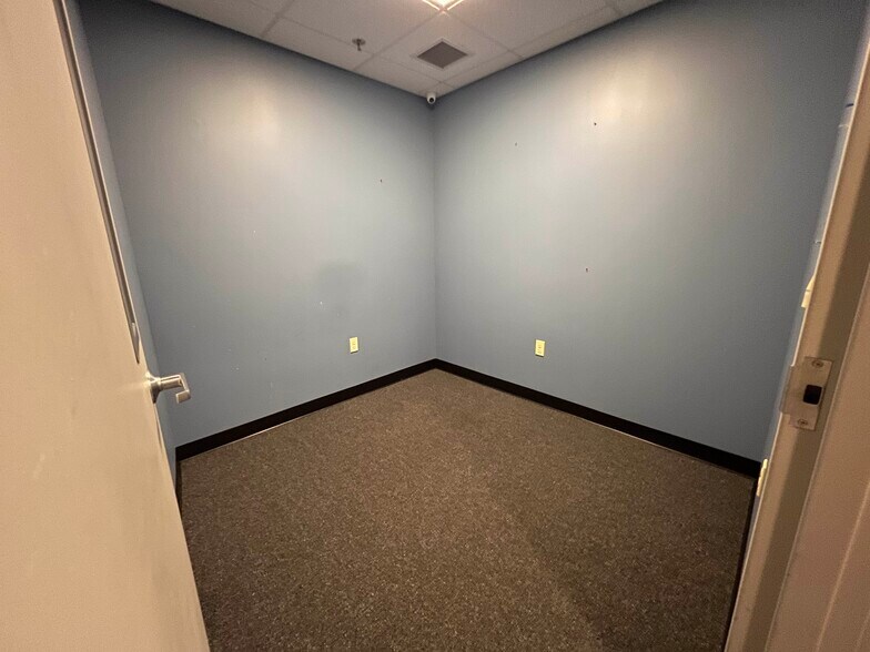 More Photos Of 613-623 N 19th St, Allentown Freestanding For Lease