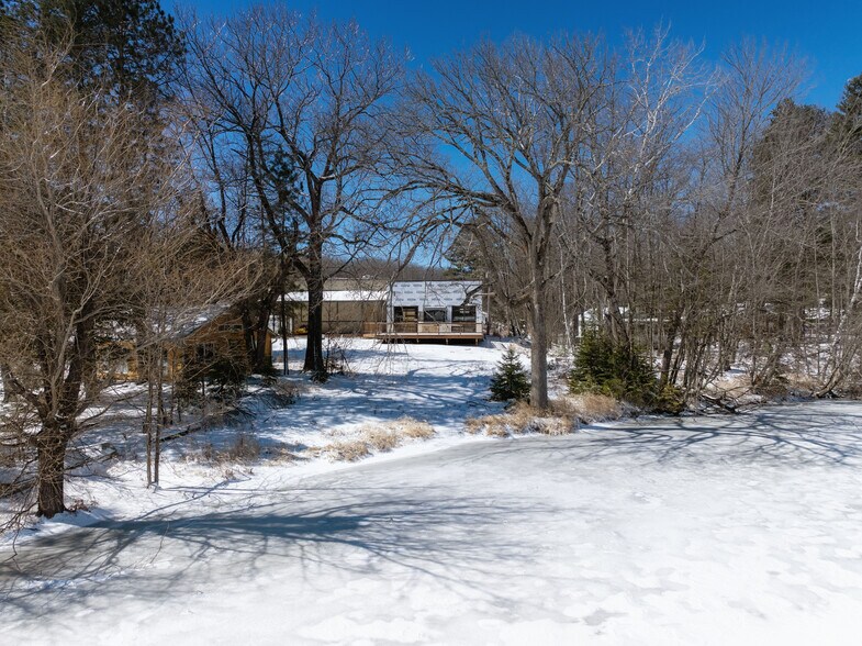 More Photos Of 11706 N Eaton Rd, Hayward Bar For Sale