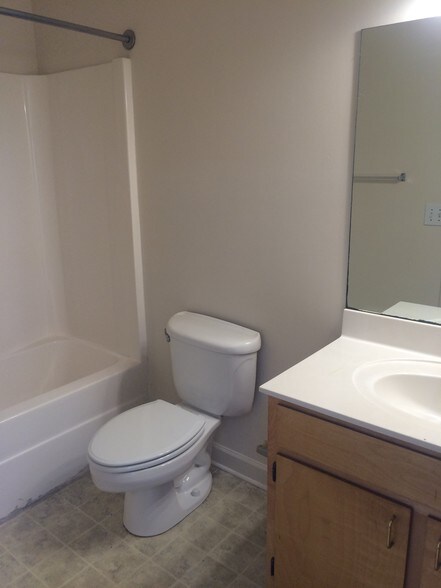 More Photos Of 1808 Cowart St, Chattanooga Apartments For Sale