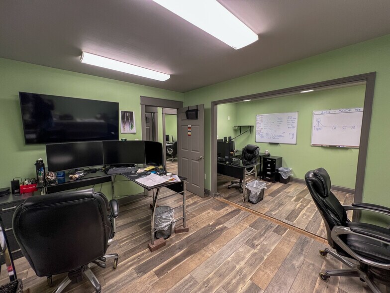 More Photos Of 39509 I-55 Service Rd, Ponchatoula Light Distribution For Sale