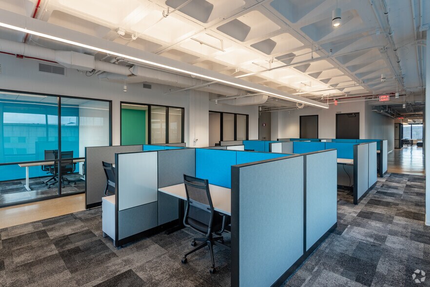 More Photos Of 6300 N River Rd, Rosemont Office For Lease