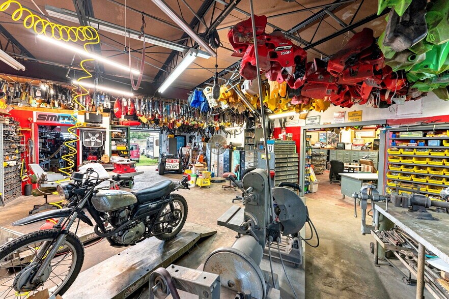More Photos Of 4643 73rd Ave, Pinellas Park Manufacturing For Sale