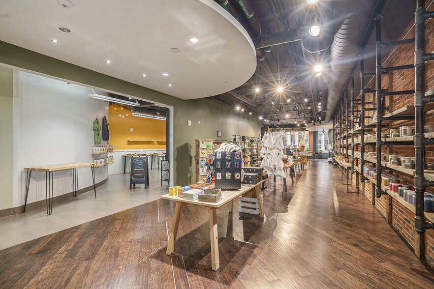 More Photos Of 166 S Kalamazoo Mall, Kalamazoo General Retail For Lease