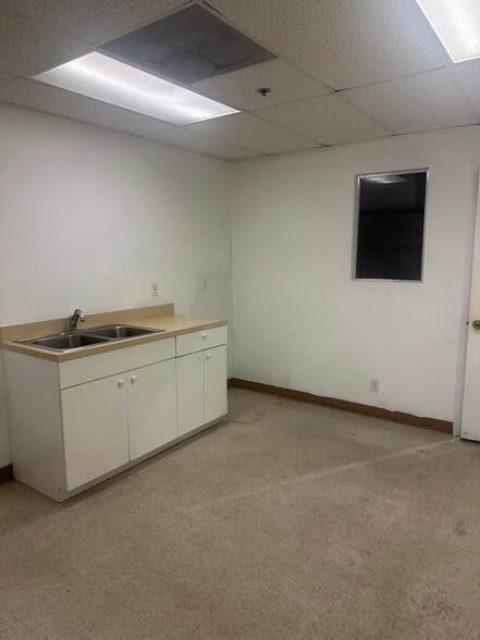 More Photos Of 161 Commerce Rd, Boynton Beach Warehouse For Sale