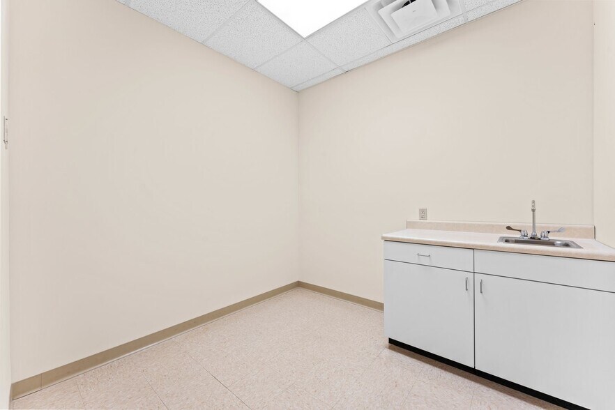 More Photos Of 17 Elm Ave, Hackensack Rehabilitation Center For Lease