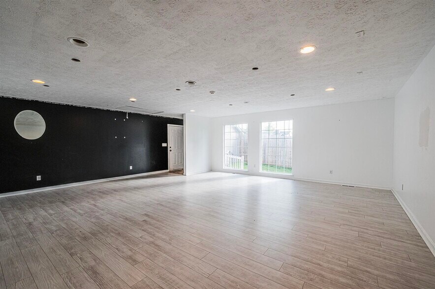 More Photos Of 1128 Magnolia St, Bowling Green Office Residential For Sale