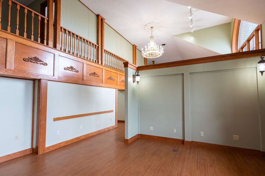 More Photos Of 1009 E 38th St, Erie Storefront Retail Office For Sale