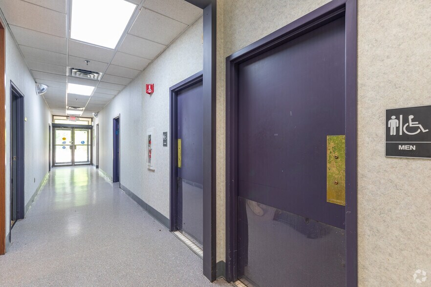 More Photos Of 219 Black Horse Ln, North Brunswick Medical For Lease