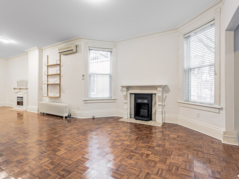 More Photos Of 24 Webster Av, Toronto Apartments For Sale