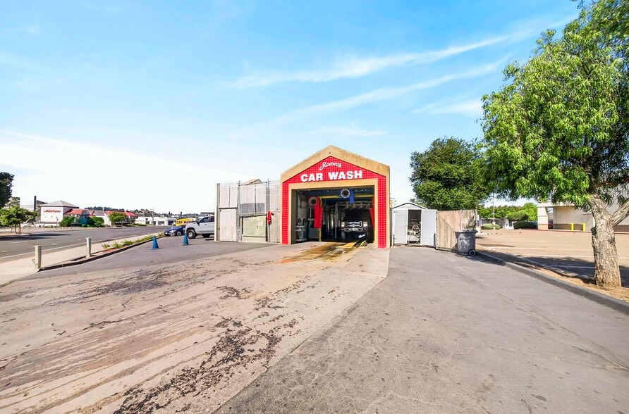 More Photos Of 195 N 2nd St, El Cajon Carwash For Sale