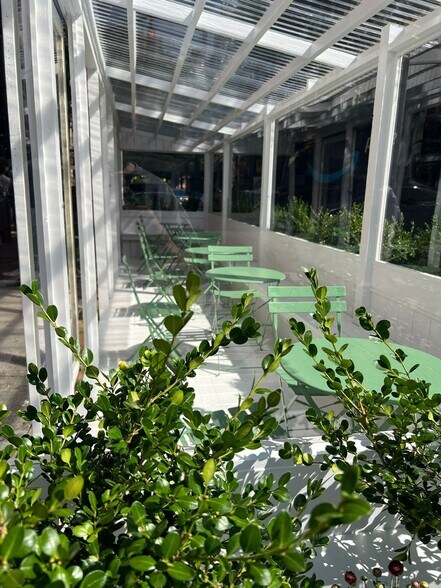 More Photos Of 349 Bedford Ave, Brooklyn Storefront For Lease