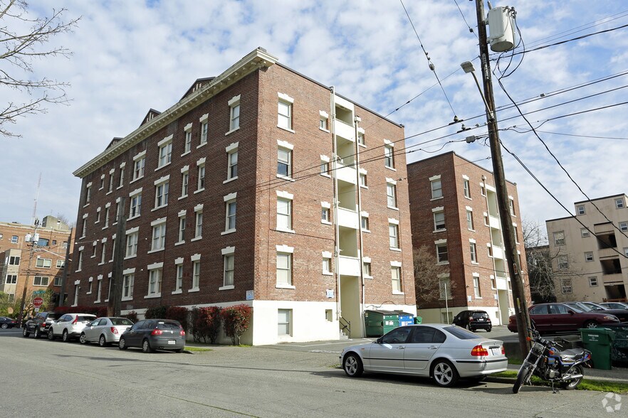 More Photos Of 119 W Roy St, Seattle Multifamily For Sale