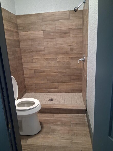 More Photos Of 319 Hidalgo St, Laredo Apartments For Sale