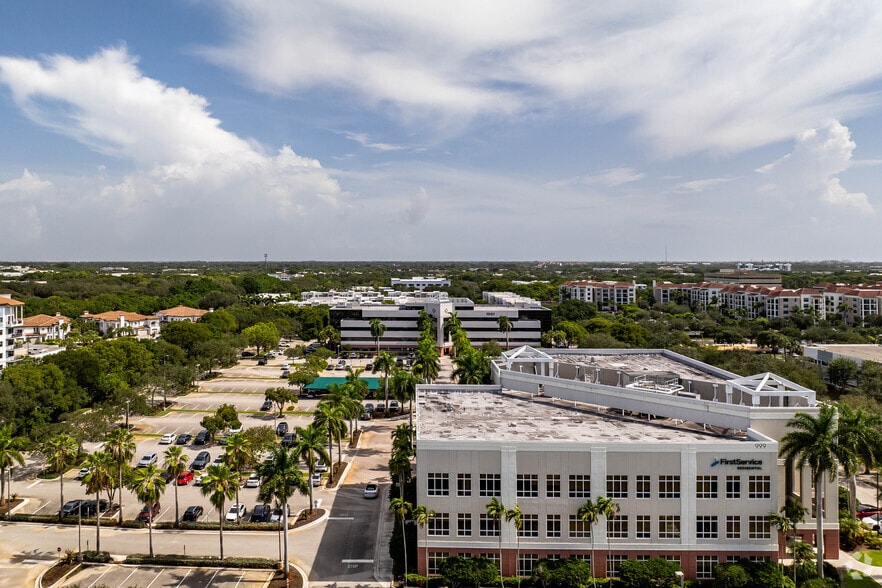 More Photos Of 999-1001 W Yamato Rd, Boca Raton Unknown For Lease