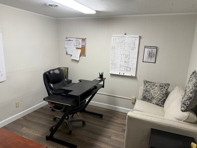 More Photos Of 573 Merrimon Ave, Asheville Medical For Lease
