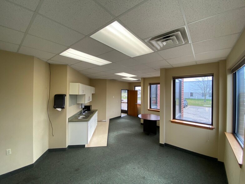 More Photos Of 3370 E Jolly Rd, Lansing Office Residential For Sale