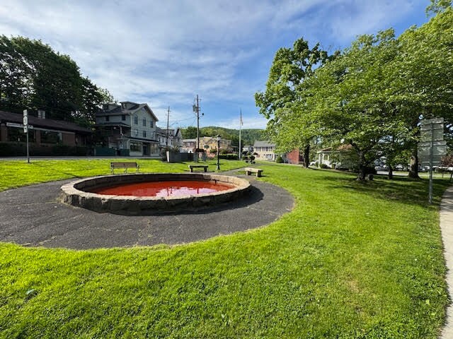 More Photos Of 233 Main St, Highland Falls General Retail For Sale