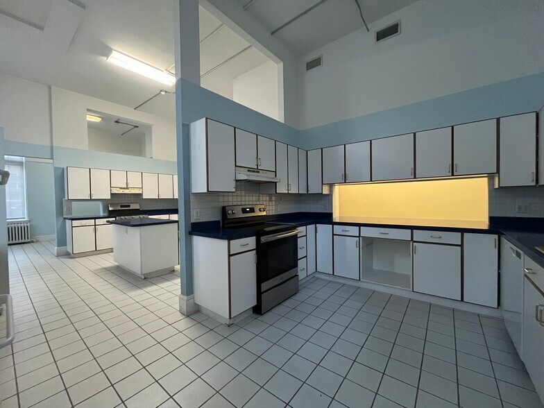 More Photos Of 100 E 22nd St, Minneapolis Office Residential For Sale