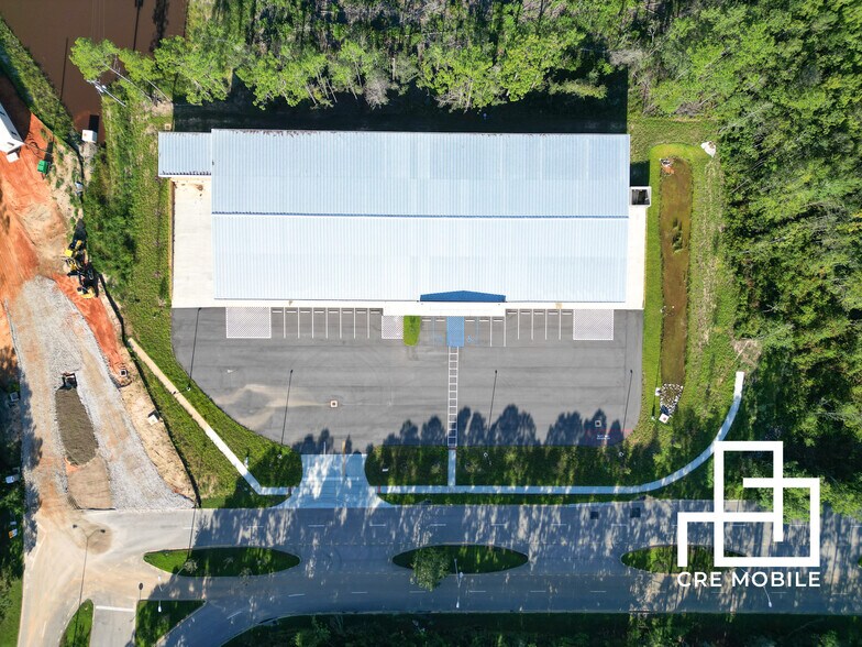 More Photos Of 5672 Commerce Blvd W. blvd, Mobile Industrial For Lease