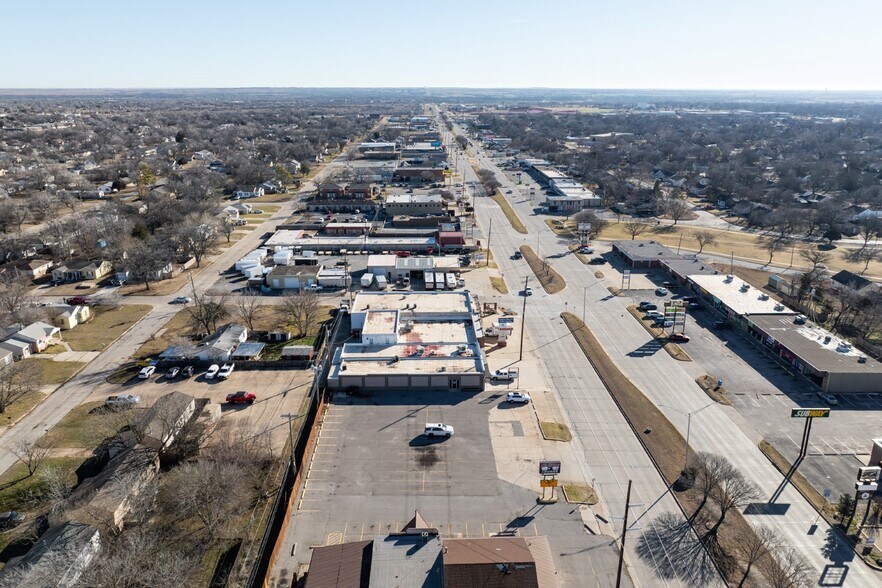 More Photos Of 1801 NW Cache Rd, Lawton Medical For Lease