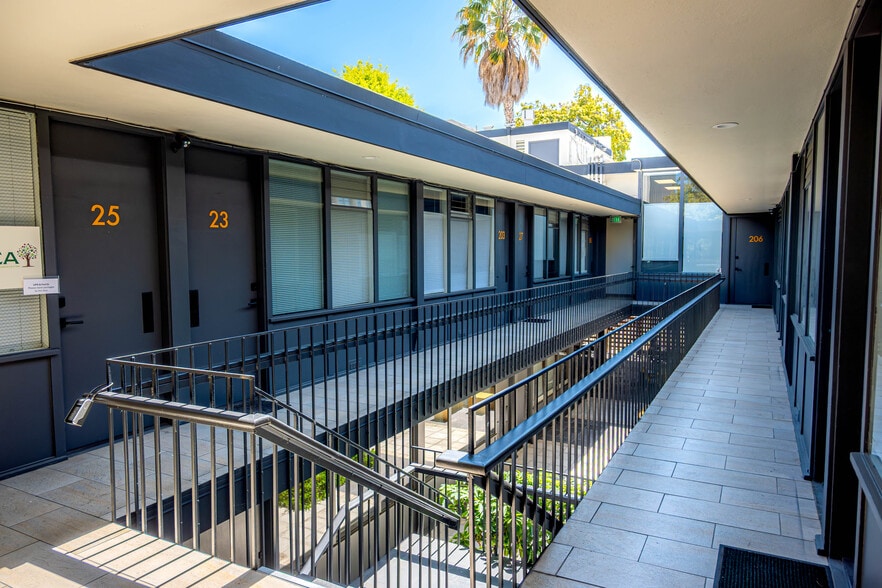 More Photos Of 616 Ramona St, Palo Alto Office For Lease